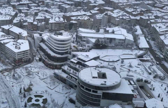 Bolu'da hayat felç! Kar yağışı günlerdir durmuyor... - Resim: 3