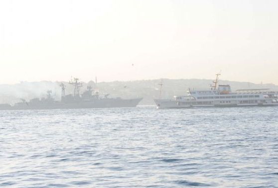 Rus savaş gemileri İstanbul Boğazı'nda - Resim: 4