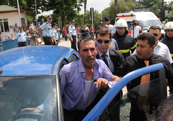 Aile boyu çok çılgın bir eylem! - Resim: 1