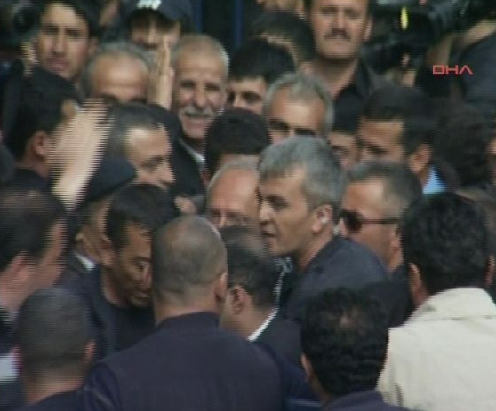 Hakkari'de Gandi izdihamı - Resim: 3