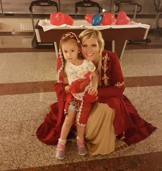 Özge Uzun  3 yıl aradan sonra evlendi - Resim: 4