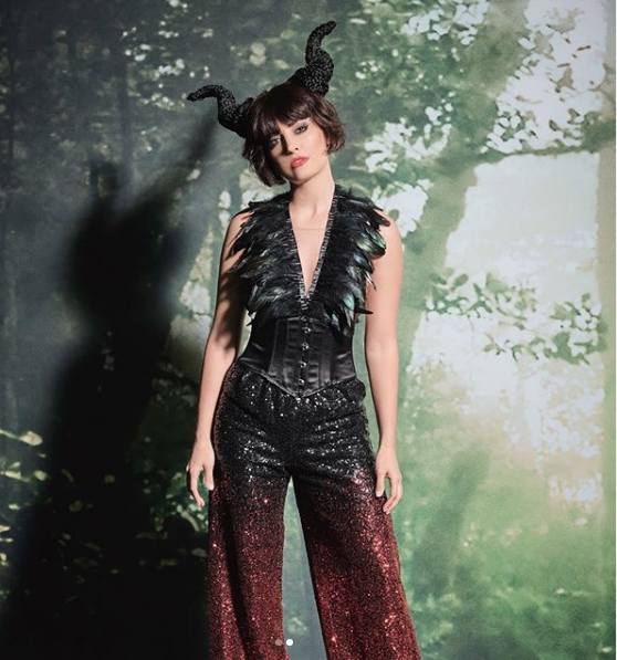 İrem Sak dansıyla gündem oldu Londra'da Angelina Jolie ile Malefiz izlemişti - Resim: 2