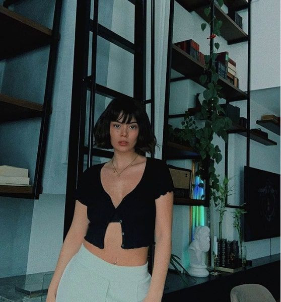 Seray Kaya yeni imajını paylaştı takipçileri övgü yağdırdı Kadın'ın Şirin'iydi - Resim: 4