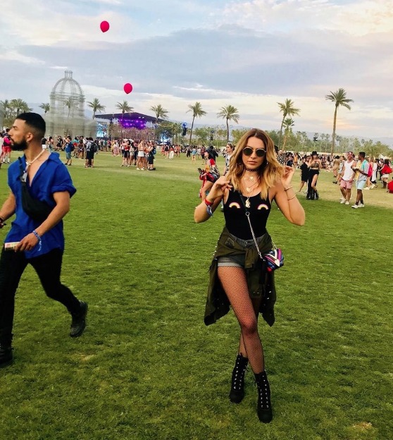 Hadise'den Coachella festivalinden renkli pozlar - Resim: 1