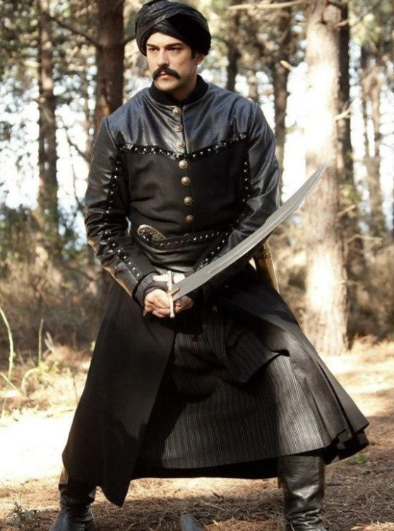 Merak edilen soru yanıt buldu! Diriliş'te yılın bombası - Resim: 4