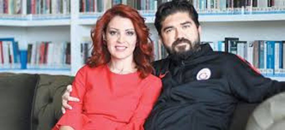 Rasim Ozan Kütahyalı aslen nereli yaşı eşi Nagehan Alçı ve çocukları kimdir? - Resim: 0