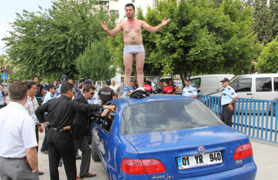 Aile boyu çok çılgın bir eylem! - Resim: 4