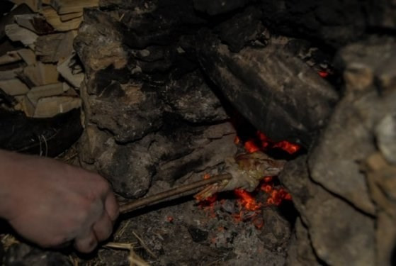 Yıl 2017 ama o Ortaçağ şartlarında yaşıyor inanılmaz! - Resim: 2