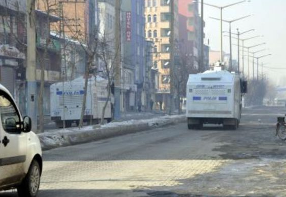 Yüksekova'daki gerginlik çatışmaya dönüştü! - Resim: 3