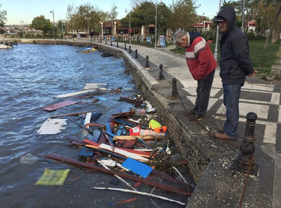 Marmaray'ı fırtına vurdu tekneler battı! - Resim: 4
