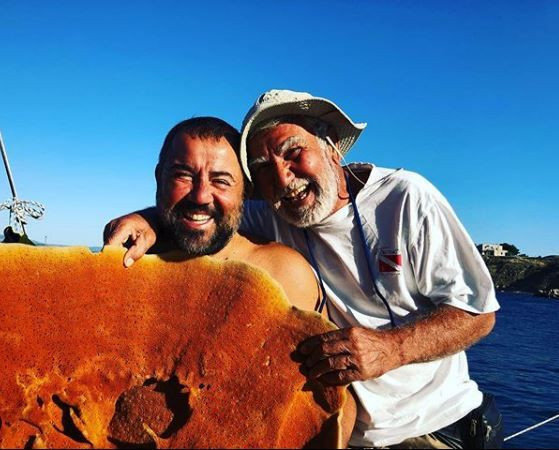 Ata Demirer yine sosyal medyayı gülmekten kırdı geçirdi! Doğum günü klibi - Resim: 1