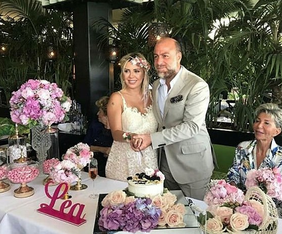 Naz Elmas, çapkın işadamı Erol Özmandıracı'yla yakalandı - Resim: 2