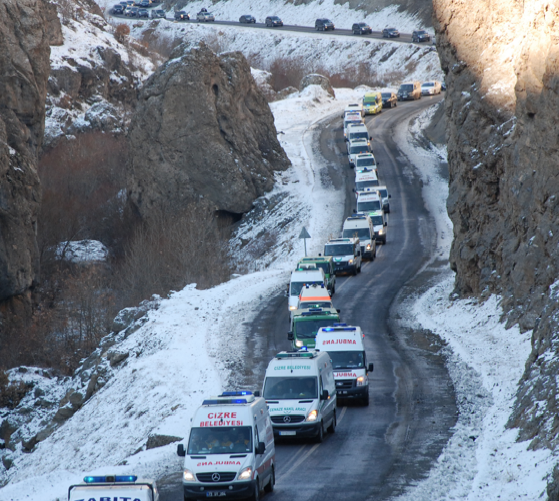 Tabuttaki bayrak babayı kahretti - Resim: 1