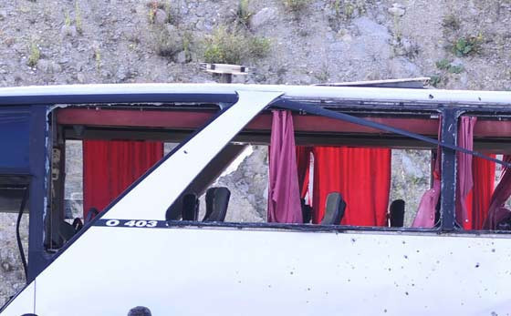 Asker taşıyan otobüse bomba! - Resim: 3