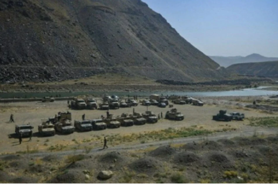 Afganistan'da Taliban karşıtı direniş sürüyor: 3 bölge geri alındı - Resim: 0