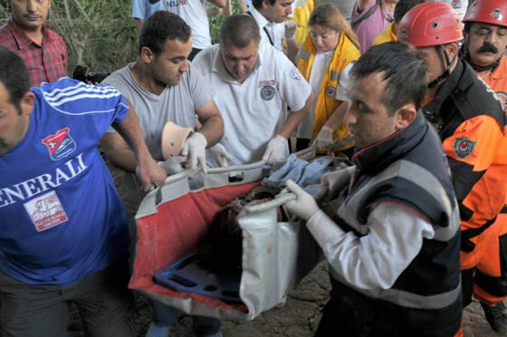 Toplu katliam gibi kaza.. - Resim: 2