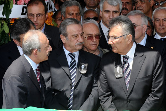 Baykal ve Kılıçdaroğlu'ndan samimi pozlar! - Resim: 3