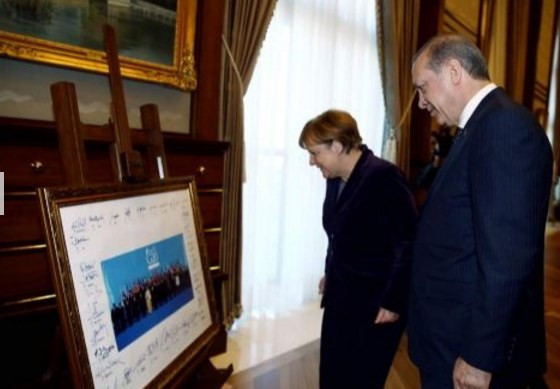 Merkel'den Erdoğan'a hat sorusu:  Siz yazabiliyor musunuz? - Resim: 3