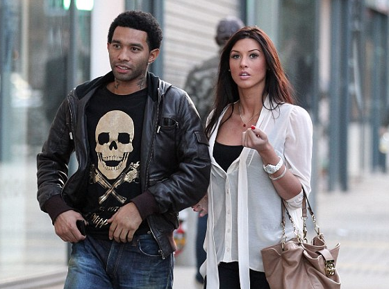 Elindeki dövme yakalattı! Eşiyle birlikte cinsel ilişki gösterisi - Resim: 4