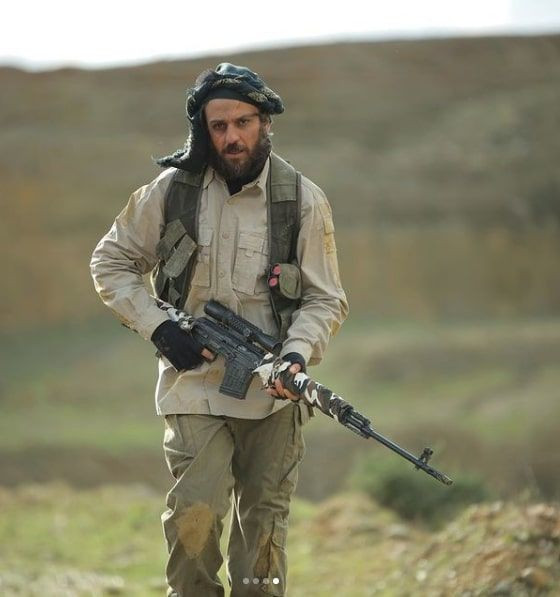 Çukur dizisinin Vartolu'sundan sürpriz proje Erkan Kolçak Köstendil sevindirdi - Resim: 2