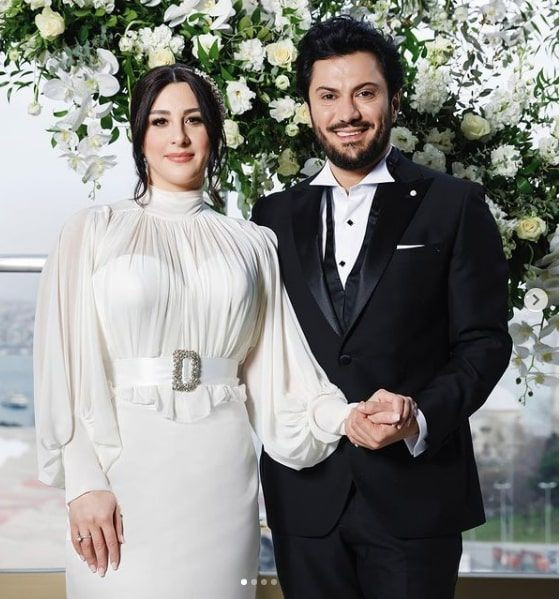 EDHO'nun eski oyuncusu komedyen Yasemin Sakallıoğlu Burak Yırtar'la evlendi! - Resim: 2