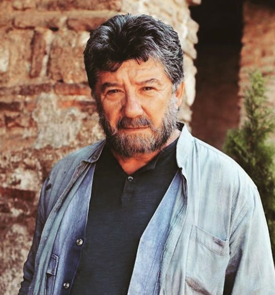 Tarık Ünlüoğlu eşi kimdir çocuğu Zeynep kiminle evli? - Resim: 0