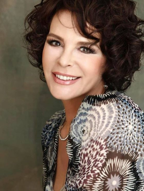 Ünlülerden 2022 yılbaşı mesajları ve paylaşımları... 2021'e böyle veda ettiler! - Resim: 2