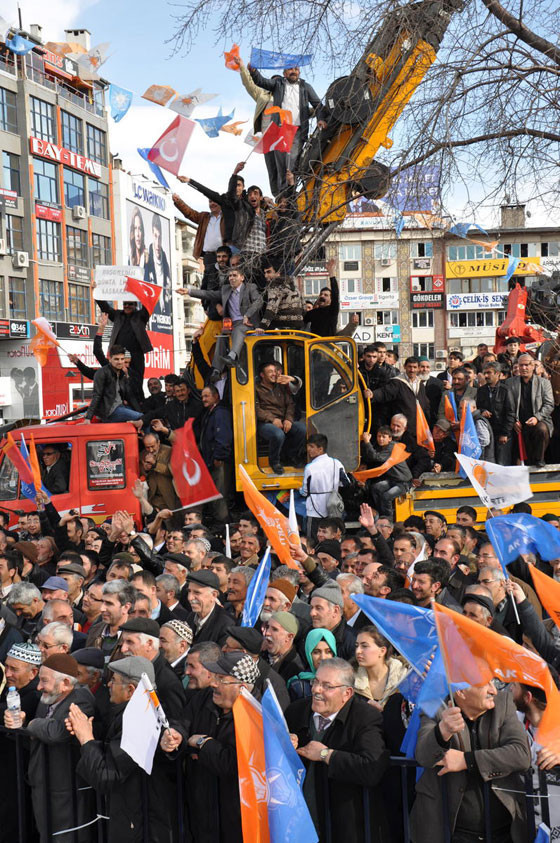 Başbakan Erdoğan'a Sivas'ta çoşkulu karşılama - Resim: 3