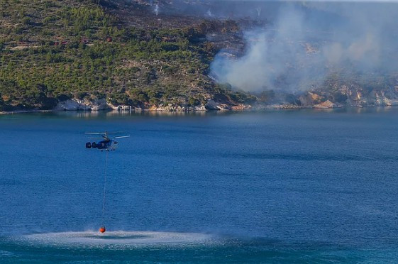 İzmir'de durdurulamayan orman yangını elektirik ve su kesildi - Resim: 3