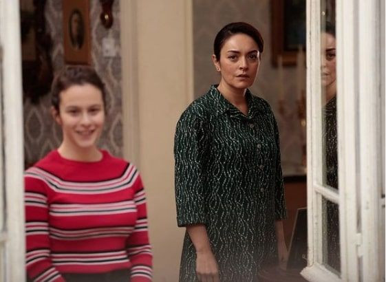 TRT 1 Masumlar Apartmanı'nın Safiye'si Ezgi Mola milyonlarca lirayı reddetti! - Resim: 1