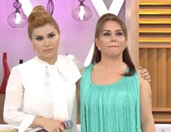 Ceylan, dün vefat eden ablasının cenazesinde gözyaşlarına boğuldu, annesi baygınlık geçirdi! - Resim: 2