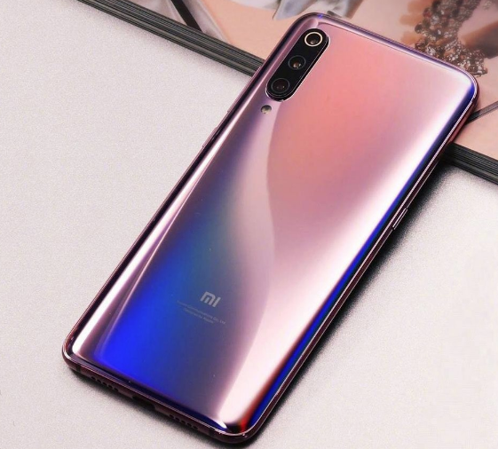 Xiaomi Mi 9 sonunda tanıtıldı! İşte özellikleri ve fiyatı - Resim: 1