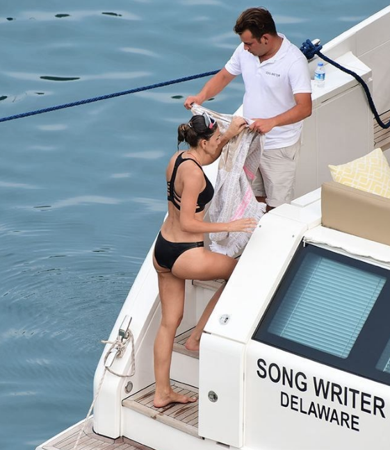 Nöbetleşe tatil! Musti evin yolunu tuttu tekne Emina'ya kaldı - Resim: 4