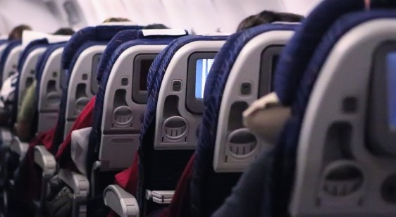 Uçakta hosteslerle yaptıklarına bakın skandal ortaya çıktı - Resim: 2