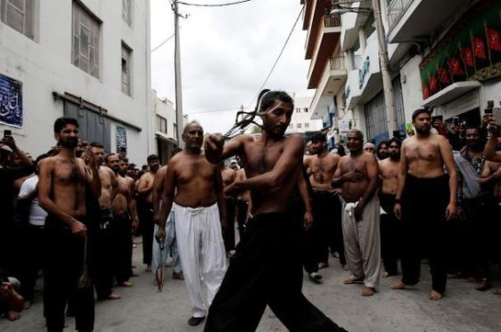 Kerbela anmasını böyle yaptılar jiletli zincirlerle... - Resim: 2