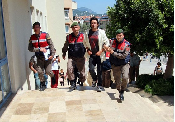 Selim Erdoğan 'içiciyim' dedi ama evinden çıkan şok detay - Resim: 3