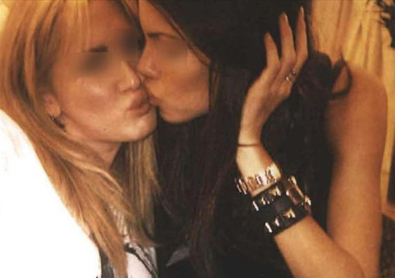 Berlusconi'nin çılgın alem fotoğrafları - Resim: 2