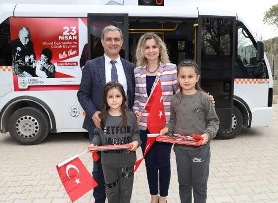 Halil Öztürk evli mi eşi Melten Öztürk ve kızları kimdir? - Resim: 0