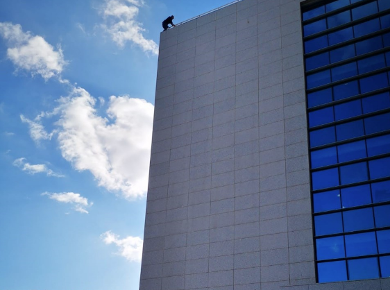 Meclis'te intihar girişimi! Vekiller zor ikna etti - Resim: 2