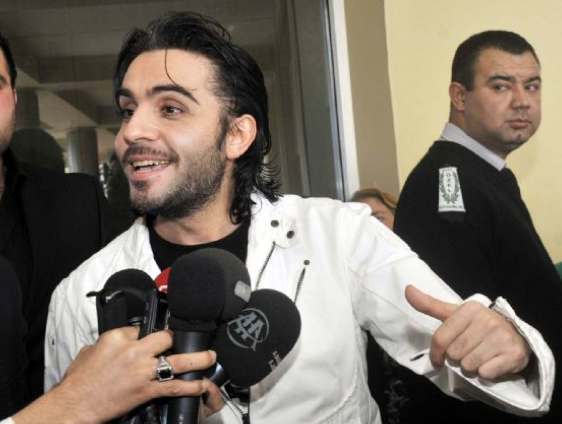 Ünlü sanatçıdan Uğur'a büyük jest - Resim: 1