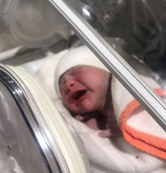 Tuncay Şanlı baba oldu! Aldattığı sevgilisi Melis Sayım doğum yaptı - Resim: 3