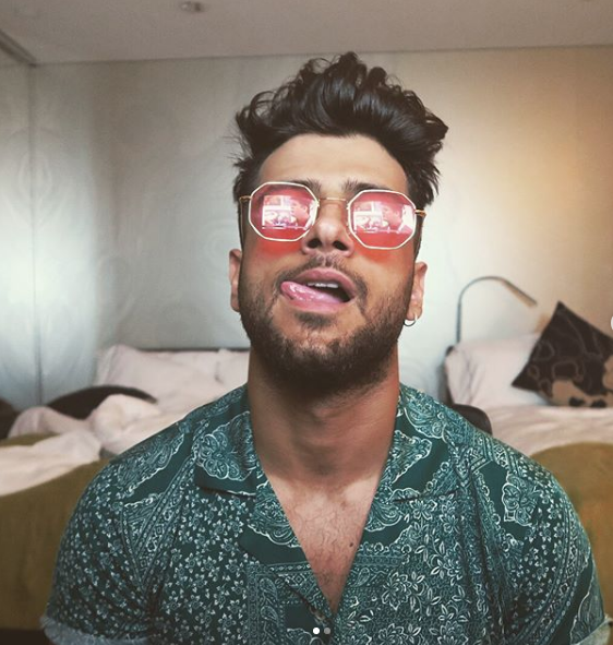 Ela şarkısıyla ortalığı titreten Reynmen konser verecek! Loca fiyatları rekor paraya satıldı - Resim: 1