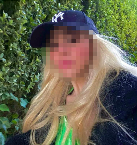 20 yaşındaki genç kızın yaptığı şok etti! Komşular sesi duyup kapıya çıkınca... - Resim: 1