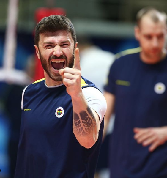 Çarpışma'nın yıldızı Rojda Demirer Fenerbahçe'nin yıldızı Ulaş Kıyak ile aşk yaşıyor! - Resim: 4