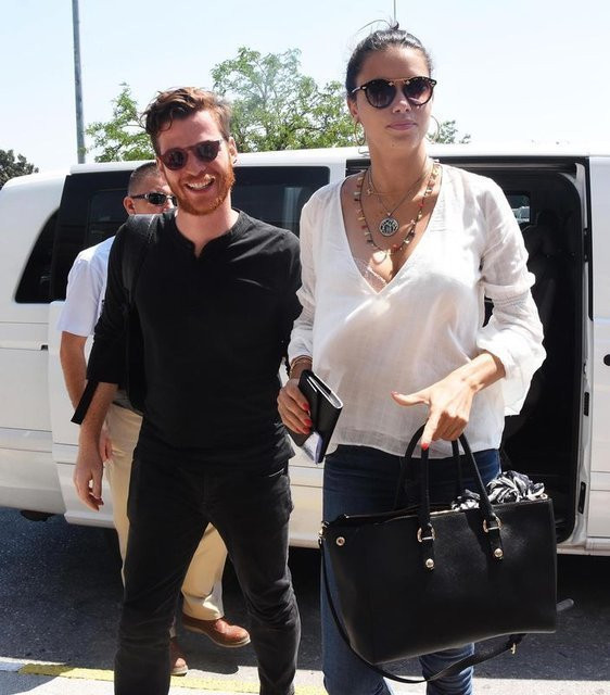 Metin Hara, Adriana Lima'nın yatak pozunu paylaştı ortalık yıkıldı - Resim: 1