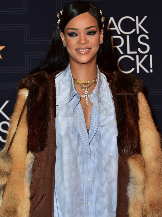 Rihanna'dan iç çamaşır koleksiyonu - Resim: 4