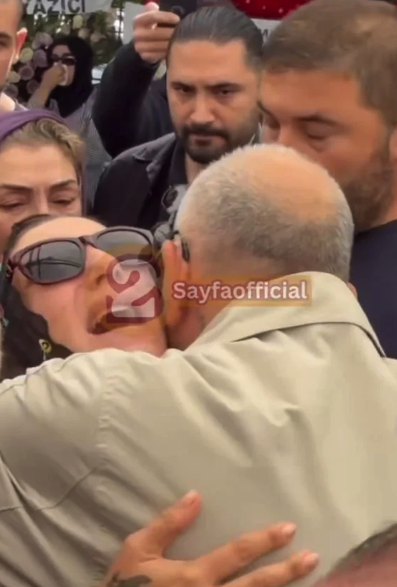 Güllü'nün cenazesinde kızı Tuyan ve eski eşi perişan oldu! Tuyan ölüme tanık olmuştu - Resim: 3