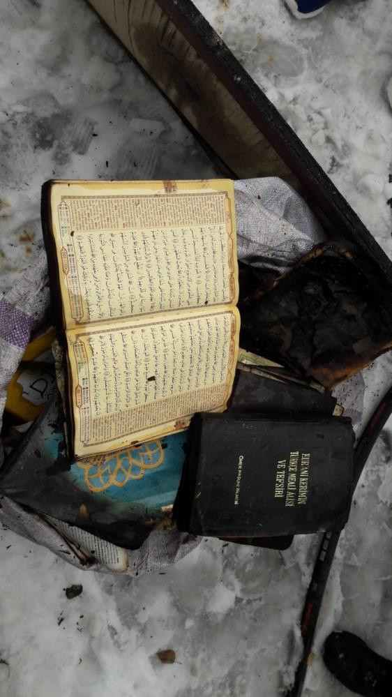 Kahramanmaraş'ta yangında kullanılamaz hale geldi! Camideki Kur’an-ı Kerim'ler yanmadı - Resim: 2
