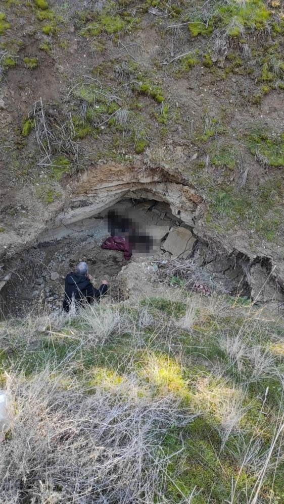 Hemşire Batuhan Yiğit boğazı kesili halde ölü bulunmuştu büyük bir sır vermiş - Resim: 3