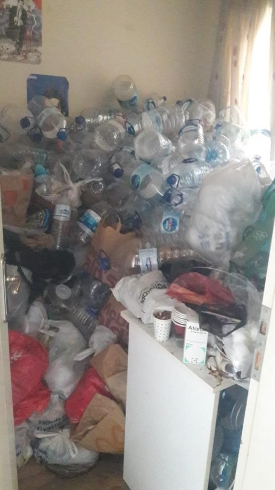 Cem Muhammed'in Bursa'da yaşadığı çöp evin içi! Duvardaki yazı bakın hangi dilde çıktı - Resim: 3